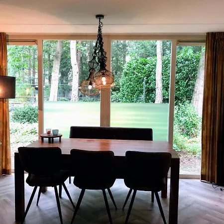 Casa de Férias Bungalow Met Uitzicht Op Eigen Bos