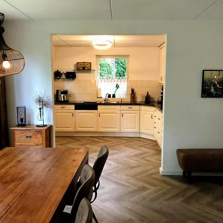Casa de Férias Bungalow Met Uitzicht Op Eigen Bos